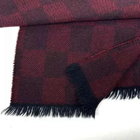 Tweedvale Scotland Worsted Wool Scarf Men’s Black Burgundy