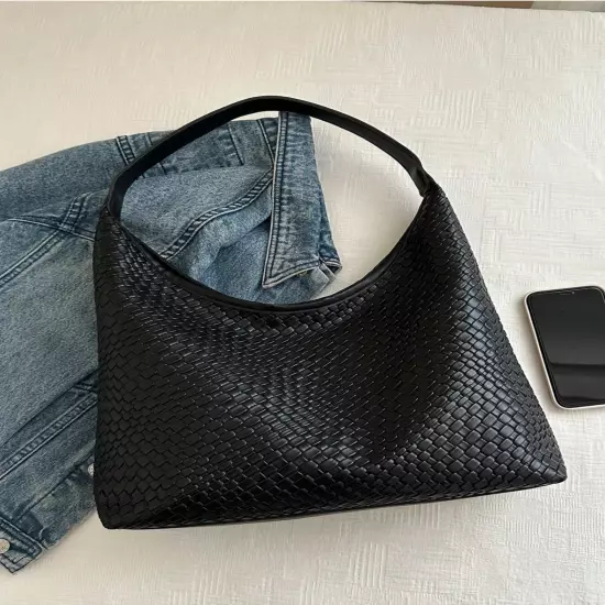 Black Fashionable And Minimalist Woven Embossed Shoulder Bag