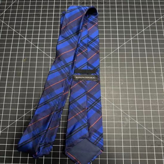 Banana Republic Silk Tie. Skinny Blue Plaid. 58” x 2.5”