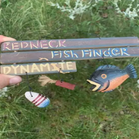 Vintage REDNECK FISH FINDER Wall Plaque Art FISH DYNAMITE BUOY Unique ❤️sj7m4s