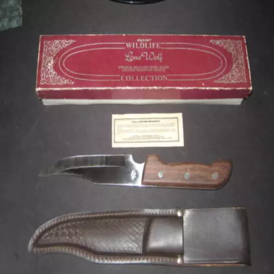 Vintage Maxam Wildlife Collection Lone Wolf Hunting Knife.. New in Box !!