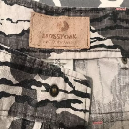 Mossy Oak Womens Camo Gray Capri Woven Pants Size 6 Pockets