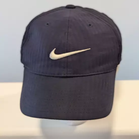 Nike DriFit lightweight Pinstripe Pattern Hat Baseball Cap Adjustable Strap Navy