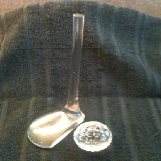 COLLECTIBLE CLEAR CRYSTAL GLASS GOLF CLUB AND BALL PAPERWEIGHT PAPER WEIGHT