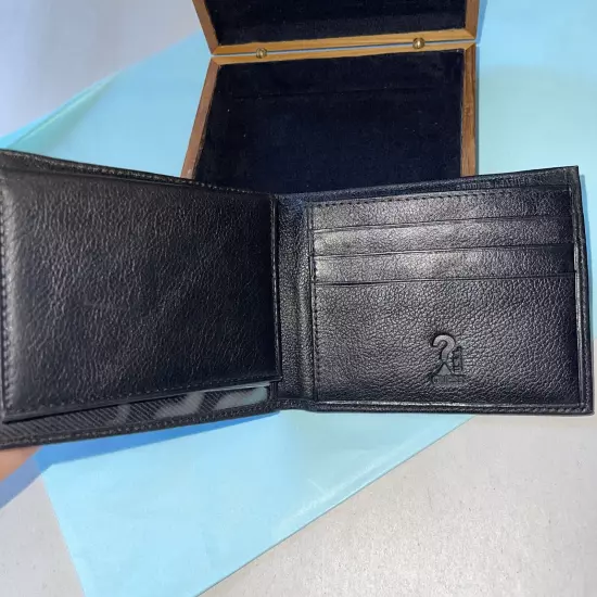 GUESS Men's Genuine Leather BILLFOLD Wallet Valet ~ BLACK- Wooden Box Case, NEW