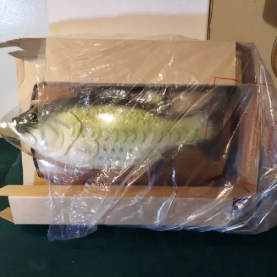 New in Open Box Vintage Original 1998 Gemmy Big Mouth Billy Bass Singing Fish