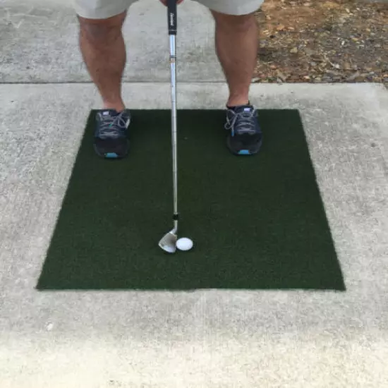 Pro Backyard Golf Mat 2' x 4' Pro Residential Practice Golf Mat With Foam Pad