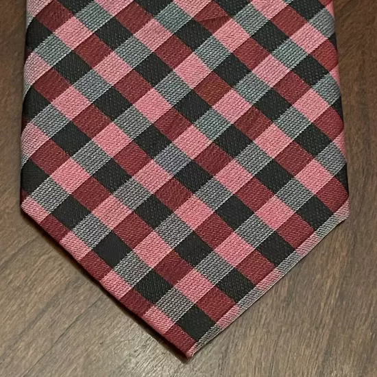 Chaps Red Black 100% Polyester Men’s Neck Tie Made In China