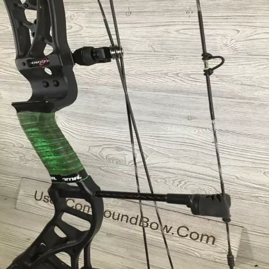 Bowtech Solution RH Black 70#