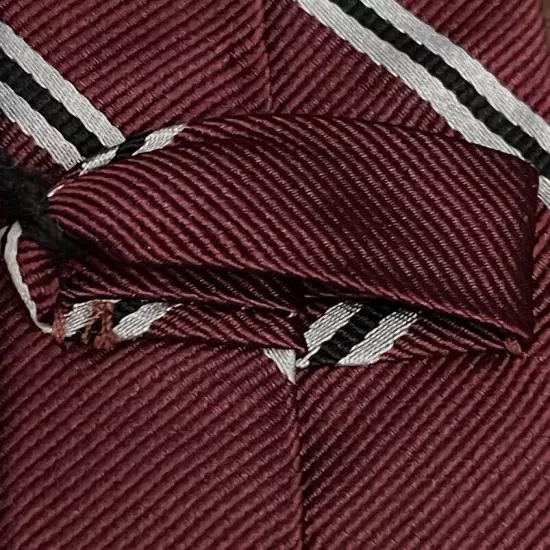 Brooklyn Industries Burgundy Hand Made 100% Silk Men’s Neck Tie Made In China