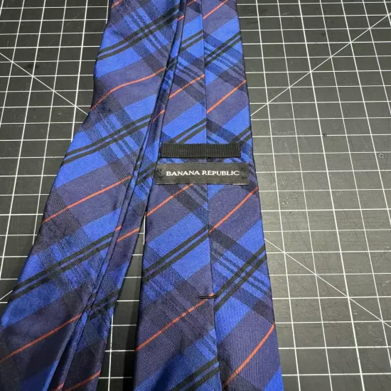 Banana Republic Silk Tie. Skinny Blue Plaid. 58” x 2.5”