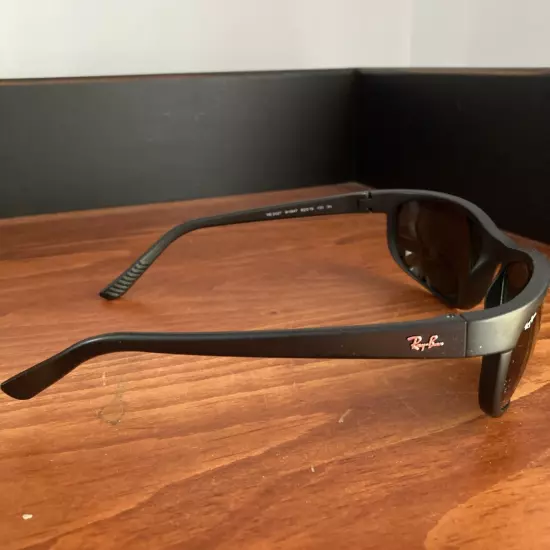 Authentic Ray-Ban Sunglasses RB2027 W1847 PREDATOR 2 BRAND NEW