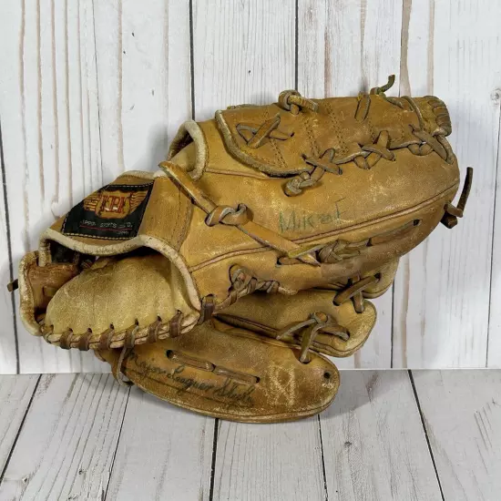 KBK Nippon Sports Ltd. Japan Baseball Glove RHT professional Style Leather 663