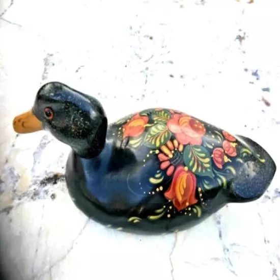 BEAUTIFUL H/CARVED AND PAINTED SIGNED "DONNA BRYANT" DUCK DECOY W/GLASS EYES