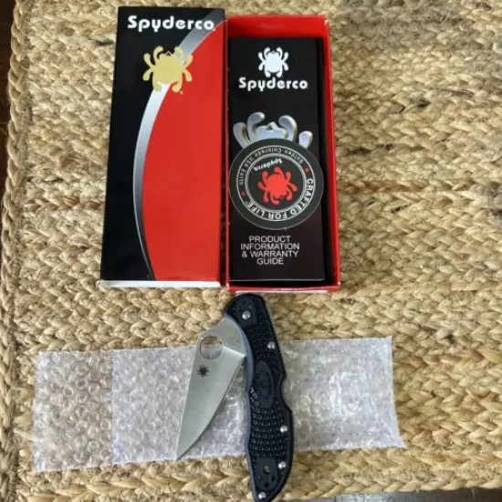 Spyderco Delica 4 Flat Ground VG-10 C11FPBK