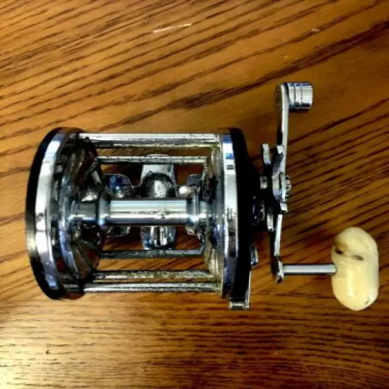 PENN VINTAGE CASTING REEL LONG BEACH NO.66 USA SALT WATER