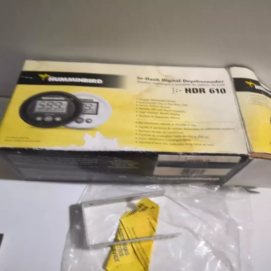 Humminbird HDR 610 In Dash Digital DepthSouder Head Unit And Transducer