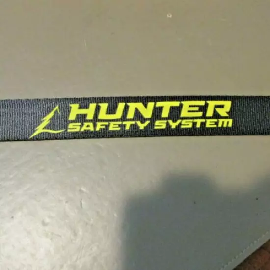 HUNTER SAFETY SYSTEMS. SAFETY HARNESS HSS700 S/M. Free Shipping.