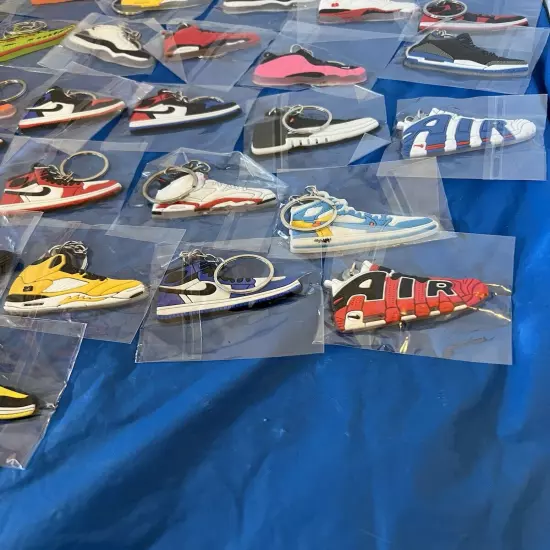 JORDAN NIKE SHOES KEYCHAINS 2D Lot Of 50