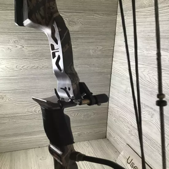 Hoyt Raider Intruder RH Camo