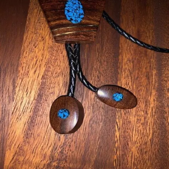 Vintage Country Western Wood Turquoise Bolo Tie Jewelry