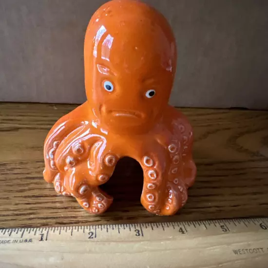 Vintage Aquarium Octopus Ornament (orange)