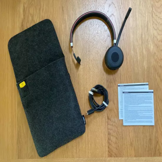 Jabra Evolve 65 SE Headset - Pro wireless headset with dual connectivity