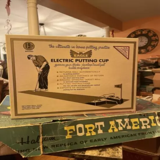 Vintage 19th Hole Eagle Electric Putting Cup w/ Original Box Tested Works