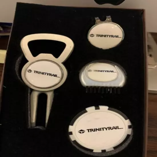 TrinityRail Divot Tool with Ball Marker, Hat Clip with Ball Marker, Chip & Brush