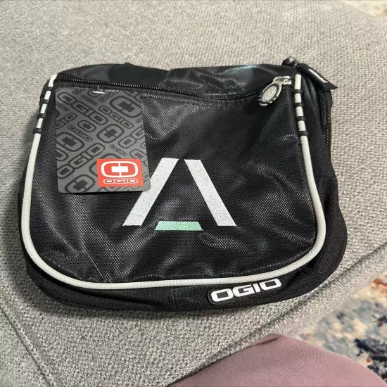 NWT OGIO Doppler Black Hanging Men's Travel Bag