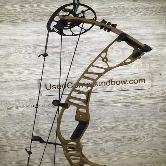 Hoyt VTM 31 Right Hand Bourbon 60-70lbs 25"-30"