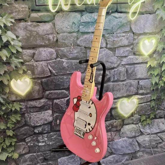 Hello Kitty Stratocaster Electric Guitar SSH Pickup Basswood body Fast delivery