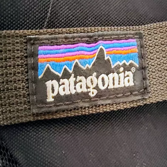 Patagonia Atom Sling Bag Black Dark Gray Clean Great Condition 