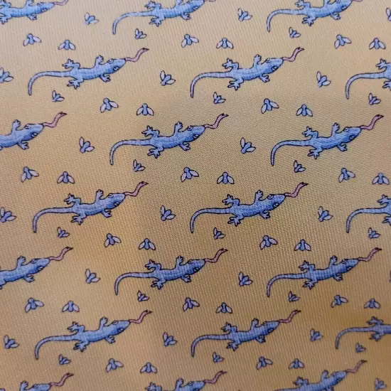 VINEYARD VINES Silk Neck Tie Martha's Vineyard Lizard Nature Print 60"L x 4"W