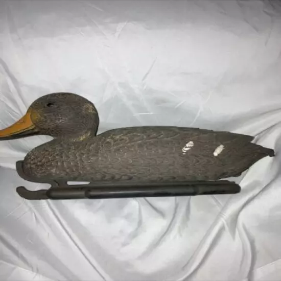 Vintage Mallard Hen Or Black Duck Decoy Plastic Made In Italy Sport Plast Cool!