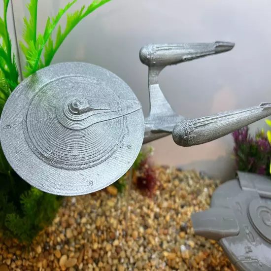 Star Trek aquarium decor - enterprise and defiant