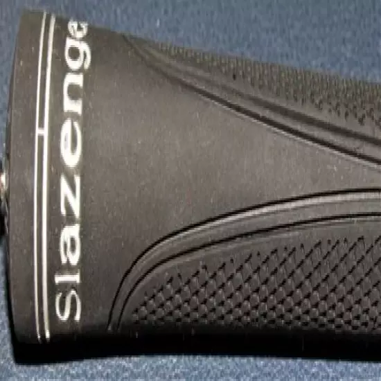 Slazenger Tack - Hybrid Multiple Zone Textured Standard Golf Grip .590R Core 52g