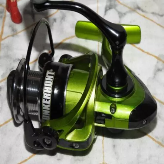 LUNKERHUNT BEDLAM SPINNING REEL 5.2:1 Ratio Green 2000 SERIES Reel New