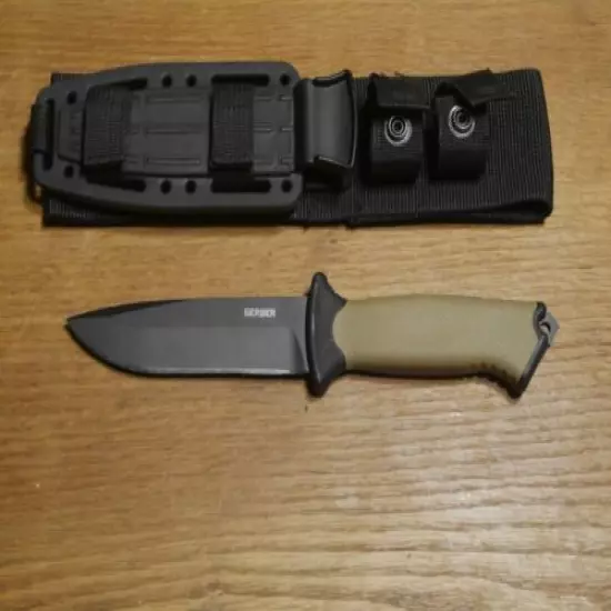 Gerber Prodigy Knife Non-Serrated Blade, Tan Grip Never Used