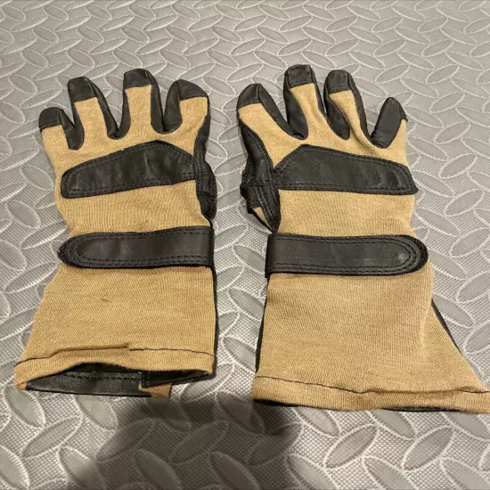 Wiley X Orion Made in USA Foliage Brown NAVAIR Flight Gloves Medium G301ME