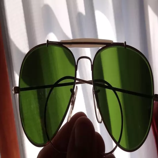 Vintage Aviator Sunglasses Wrap Around Ear Gold Rim Green Glass Diamond logo