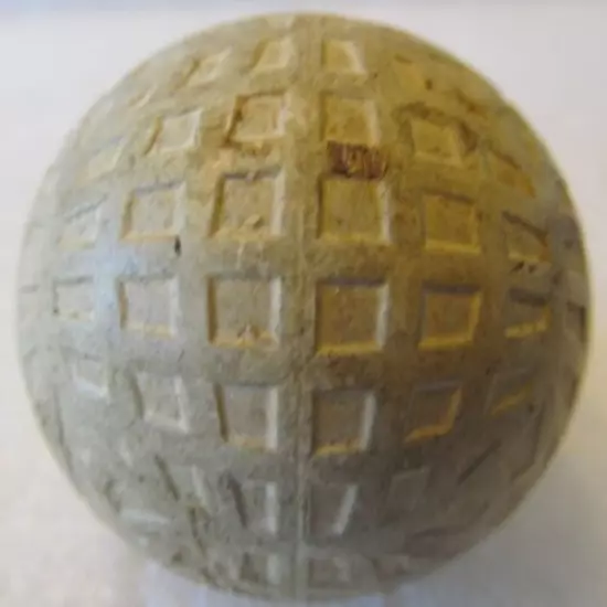 VINTAGE MESH GOLF BALL-GARDEN GOLF A FEW LIGHT STRIKE MARKS UNIQUE PATTERN