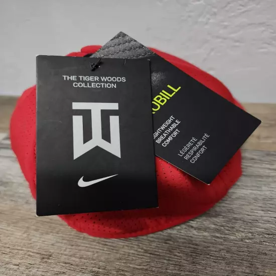 NEW Nike Mens Tiger Woods Collection AeroBill Golf Cap Small / Medium Flex Hat