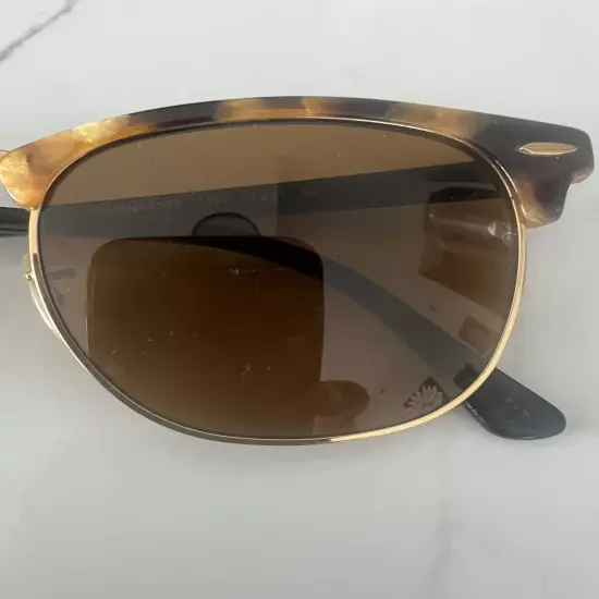 Ray Ban RB 3016 Clubmaster polarized Women’s Sunníes! Classic Style!