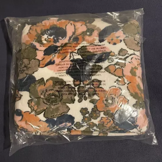 Vera Bradley Fleece Travel Blanket - NWT