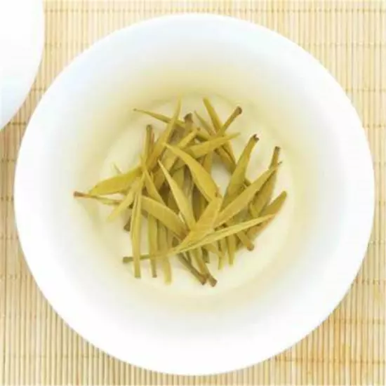 Organic White Tea Bai Hao Yin Zhen Silver Needle White Tea Loose Leaf Buds Tea