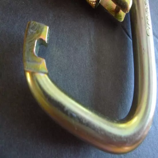 OMEGA - STEEL CARABINERS - LOT OF 2 - # OP716S3 - NEW OLD STOCK -53 KN- MADE@USA