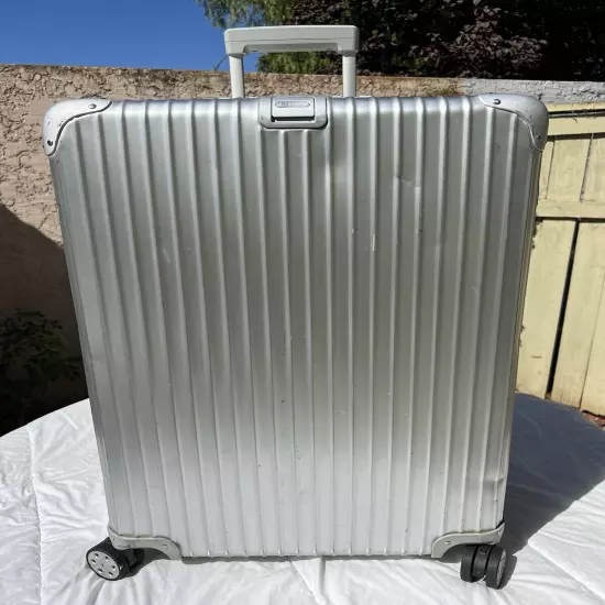 Rimowa Topaz XL 32” 4 Wheel Spinner Aluminum Hardshell Travel Check In Suitcase