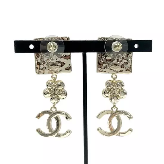 CHANEL Earrings Gold Coco Mark Square Flower Pearl CC Logo White Ladies Women's