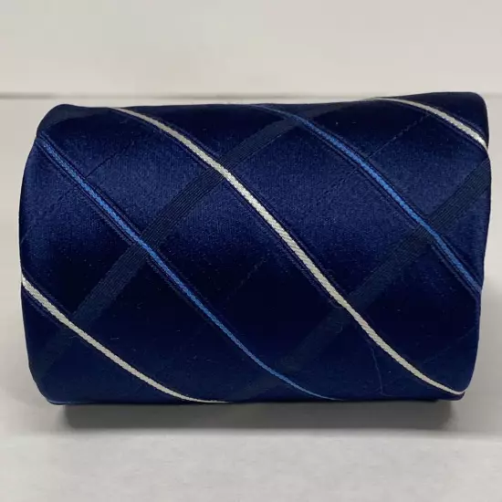 DKNY Blue 100% Silk Men’s Neck Tie Geometric Classic Adult Size Made In USA S66